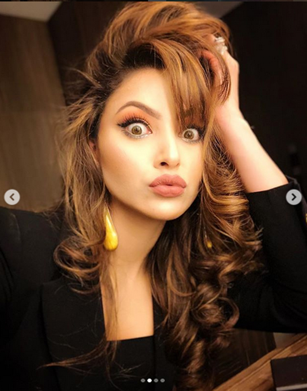 Urvashi Rautela Instagram Pics